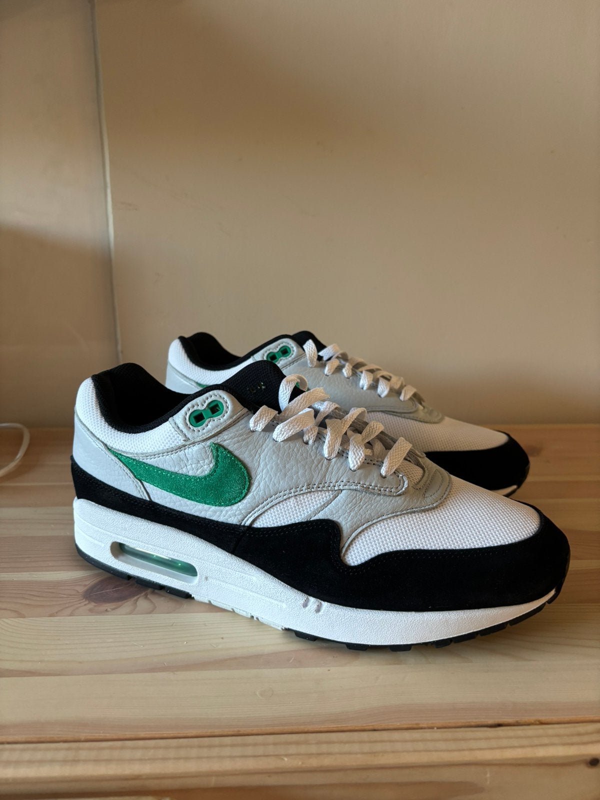 Nike air max 1 Stadium Green maat 45, Enlèvement ou Envoi, Comme neuf, Blanc, Baskets