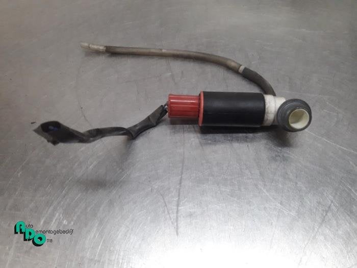 Pompe lave-glace arrière d'un Toyota Corolla (Corolla 02-), -, 3 mois de garantie, Toyota, Utilisé