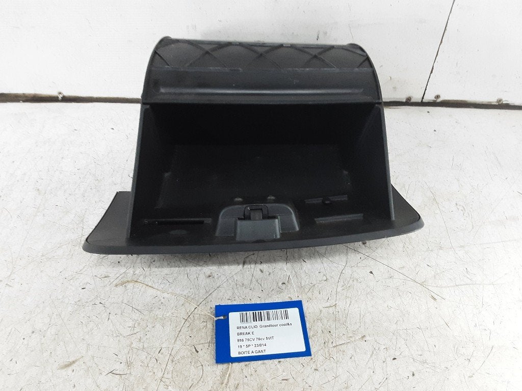 BOITE A GANTS Clio IV Estate / Grandtour (7R) (681087227R), Renault, Mevr. I. Hauben, Utilisé, Rue de l'Espoir 34 34
4030  GRIVEGNÉE, BE
