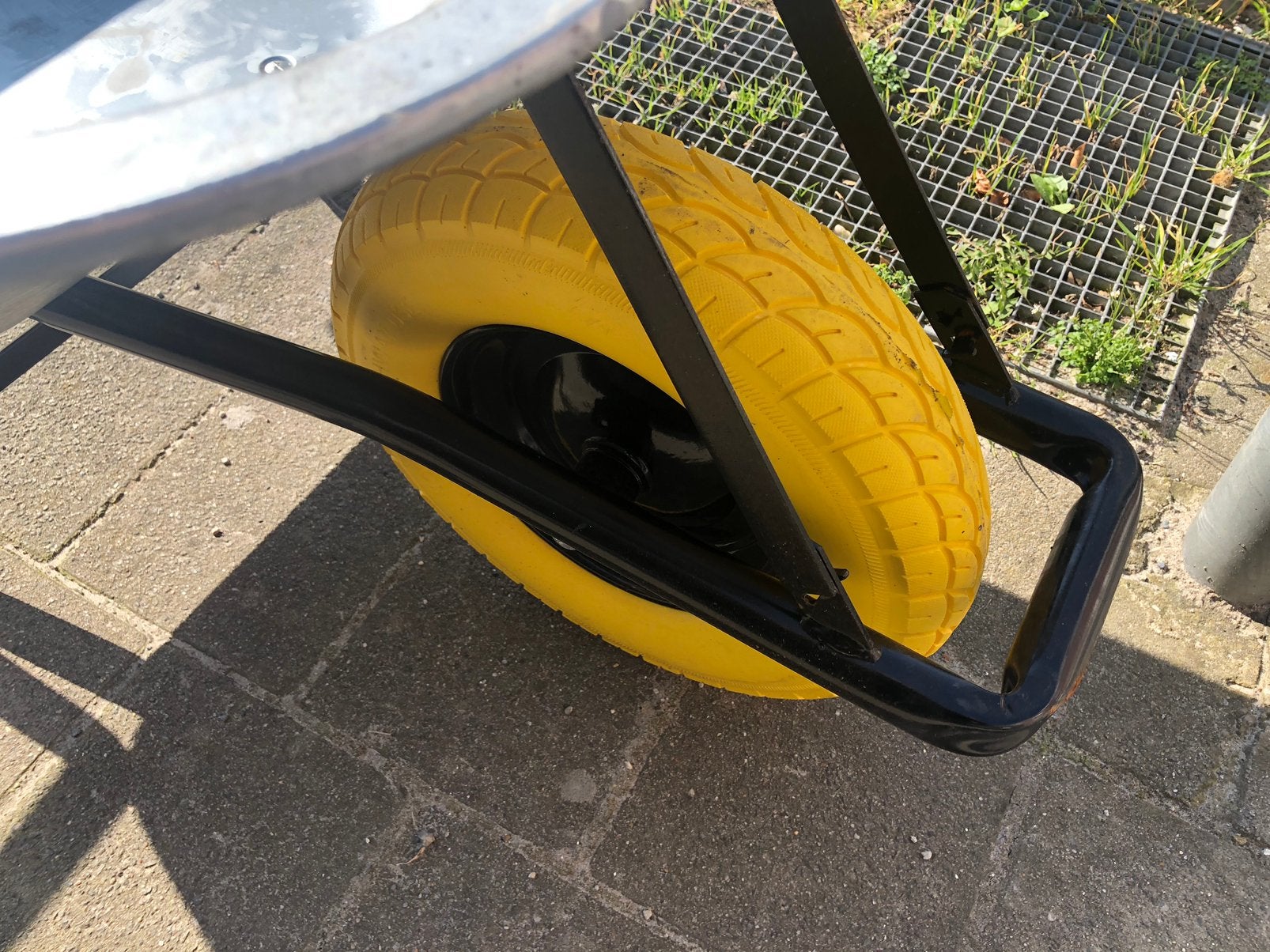 Sterke Kruiwagen, Ophalen