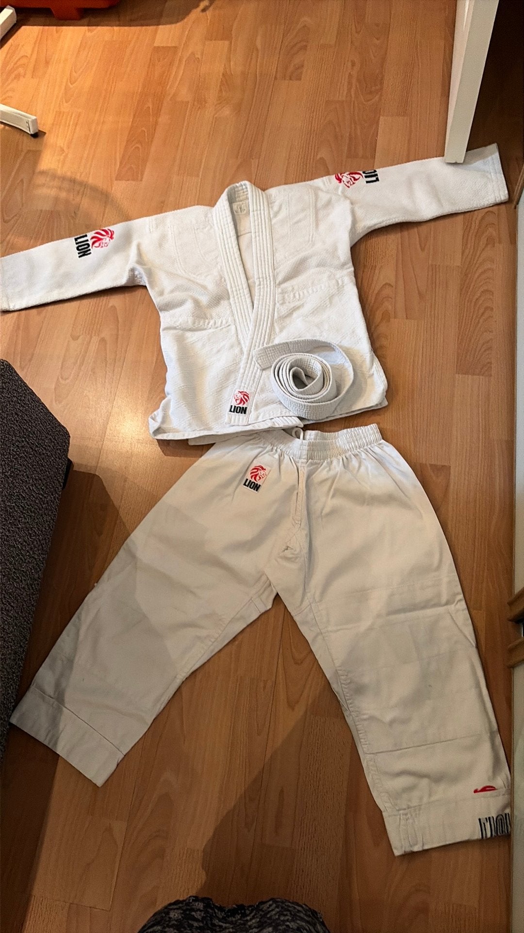 Eerste Judo pak leeftijd 6 jaar, Ophalen, Zo goed als nieuw, Judo