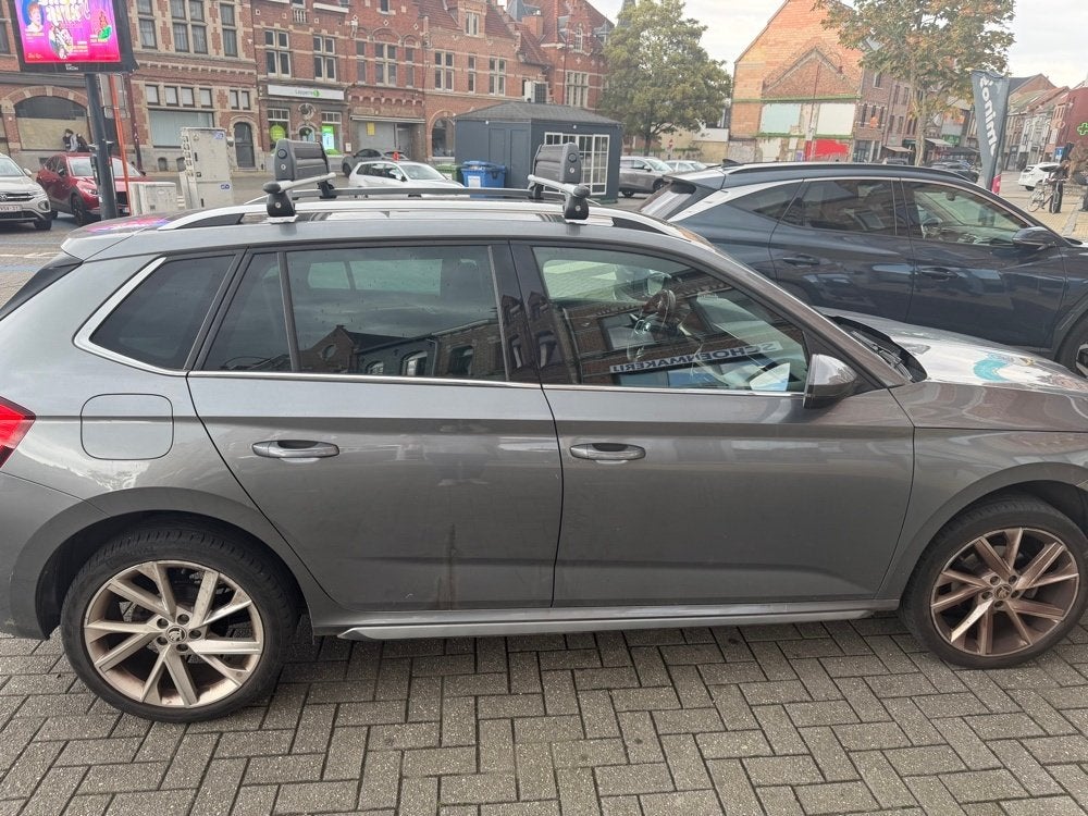 Škoda Kamiq 2023 Automaat - Panoramisch Dak & Trekhaak, Autos, Argent ou Gris, Achat, Entreprise, 5 portes