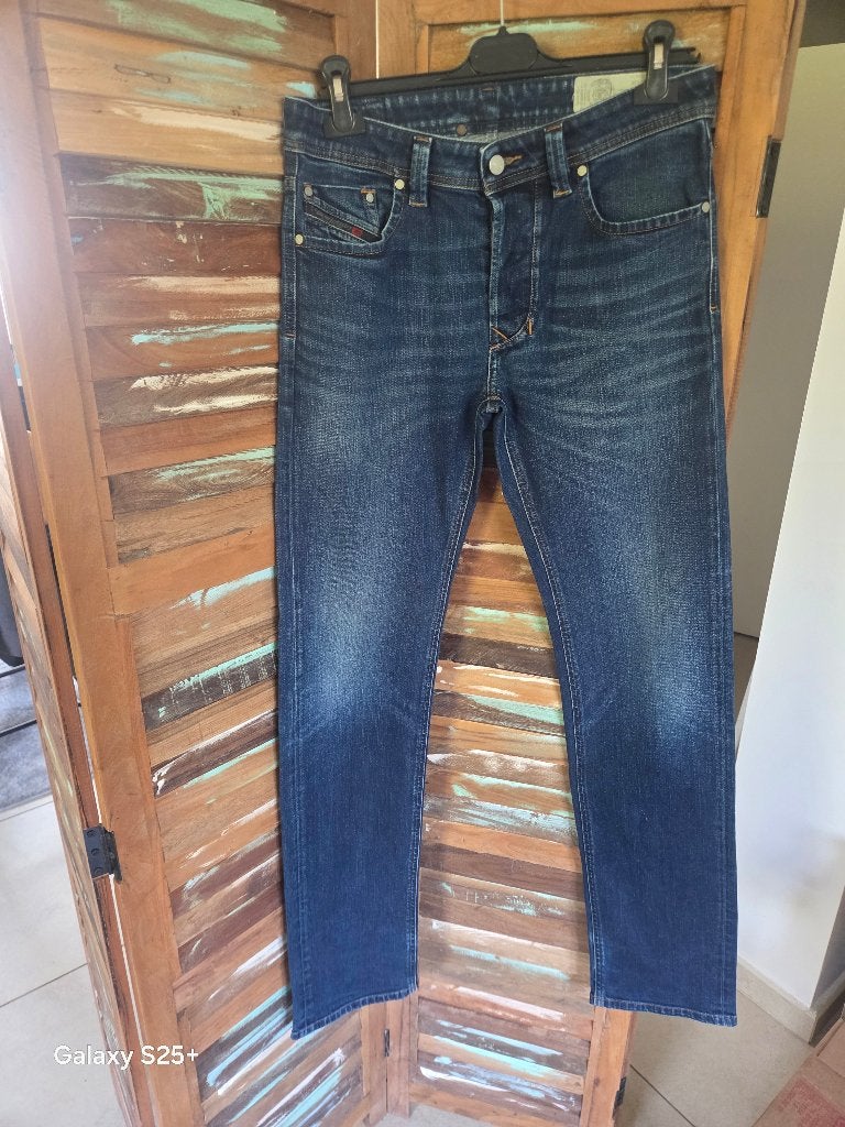 DIESEL JEANS VOOR HEREN -Larkee-W30-L34-Regular straight, Kleding | Heren, Spijkerbroeken en Jeans, Ophalen, Diesel, Blauw, W32 (confectie 46) of kleiner
