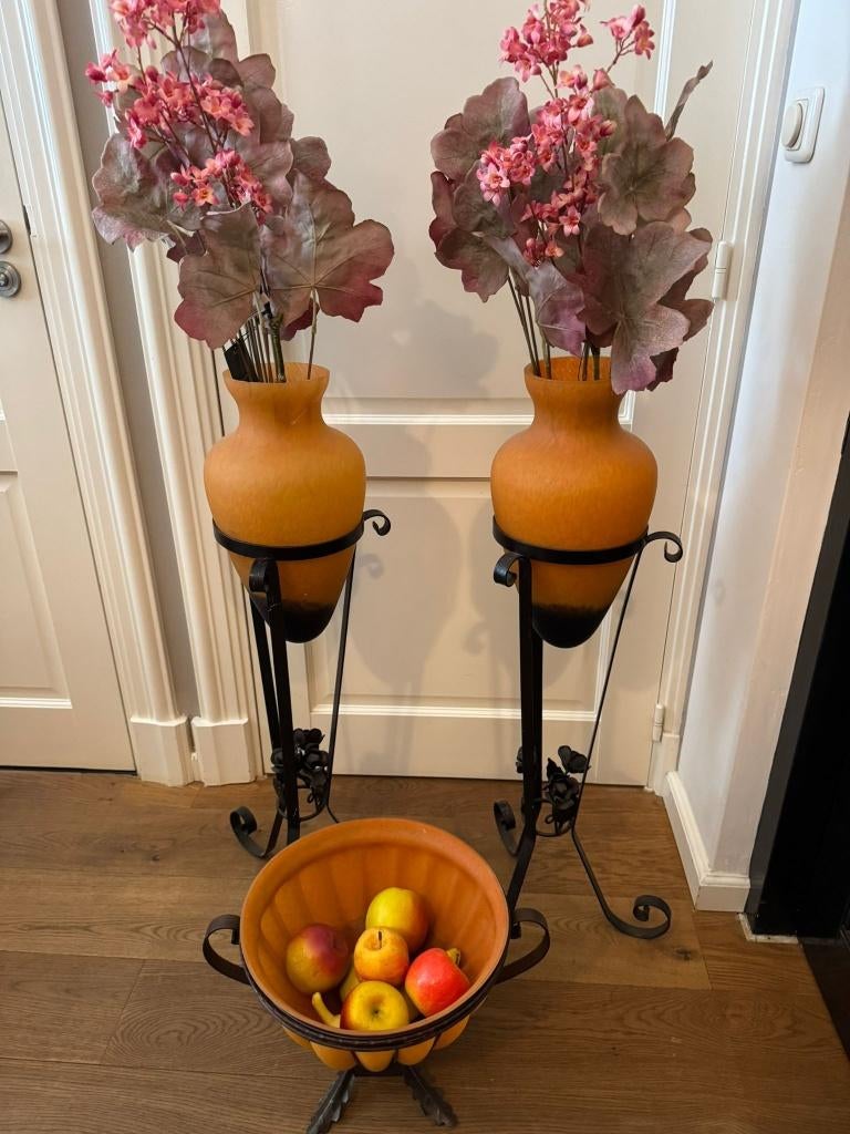 Set VAZEN Vaas handgeblazen Oranje met een smeedijzeren voet, Ophalen, Oranje, 75 cm of meer, Glas