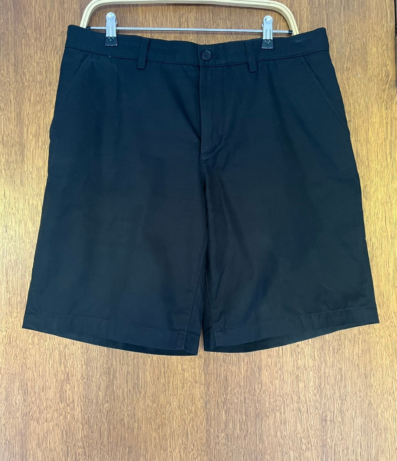 Bermuda homme Chino noir Lacoste - Comme neuf - Taille 44, Vêtements | Hommes, Enlèvement, Comme neuf
