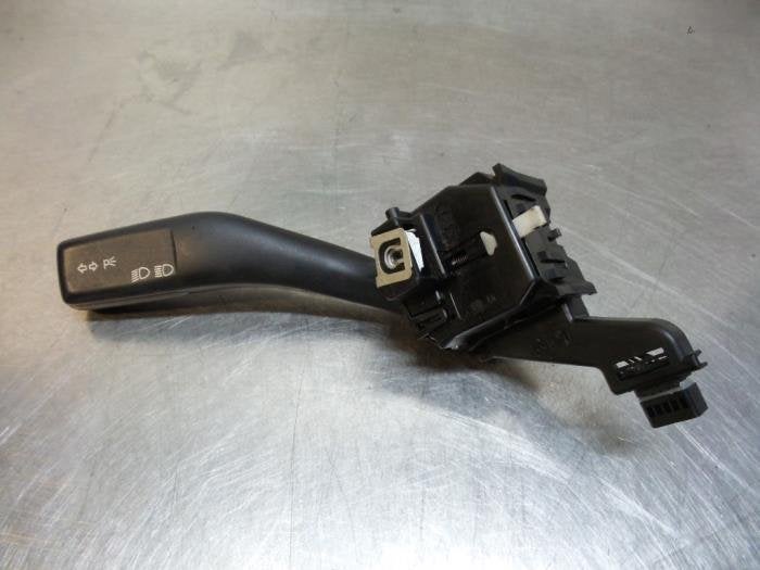 Commutateur feu clignotant d'un Volkswagen Caddy (Caddy 04-), Volkswagen, -, 3 mois de garantie, Utilisé