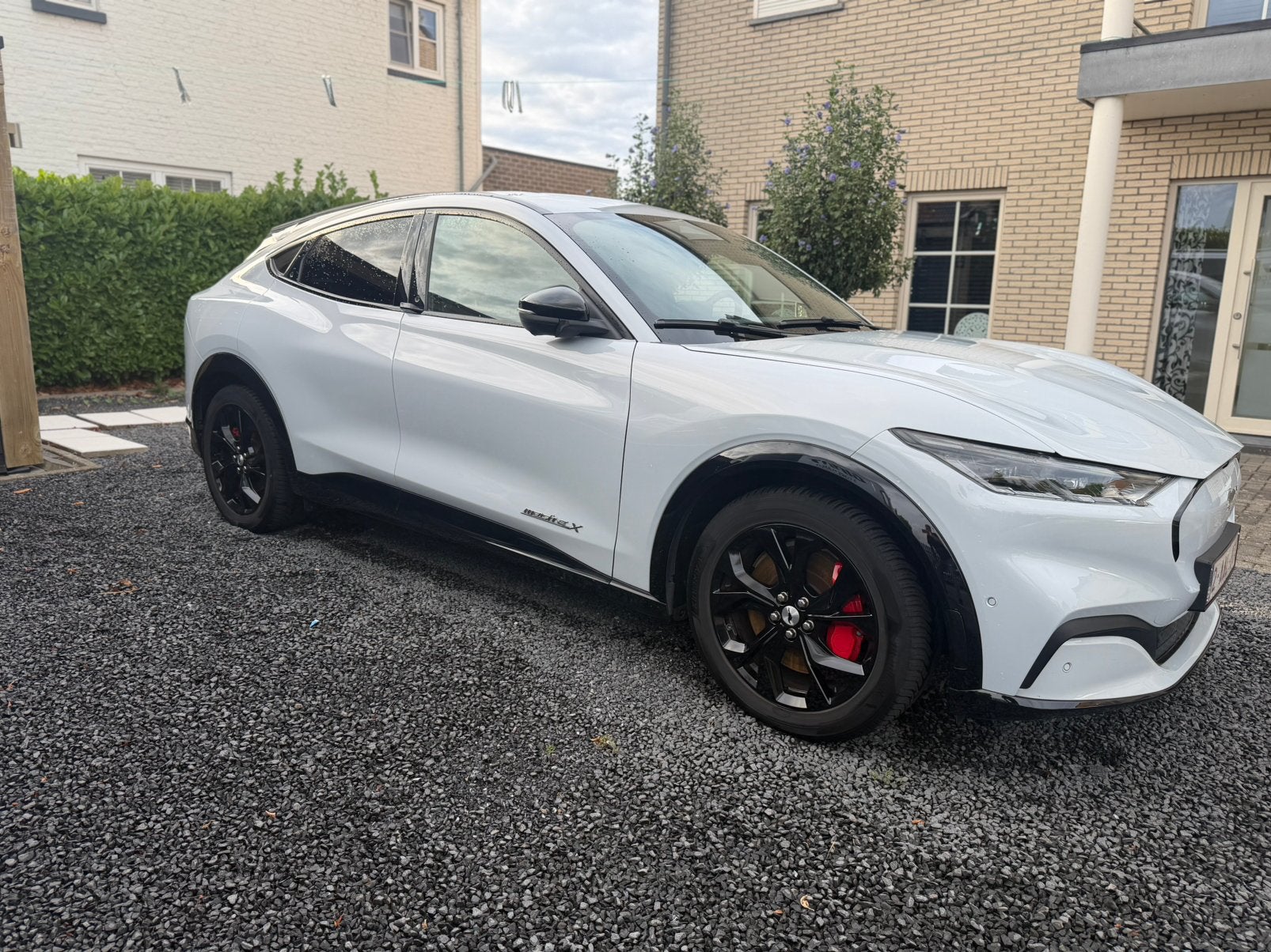 Zeer mooie Mustang Mach-E X 99kwh, Auto's, Automaat, Achterwielaandrijving, Wit, Elektrisch