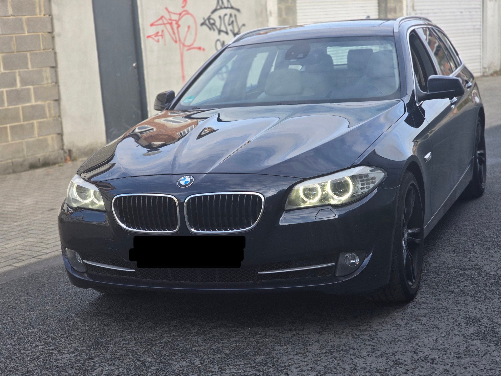 BMW 520d F11 AUTO 8V – 304.000 KM – PANORAMIQUE – CUIR –, Auto's, Automaat, Euro 5, Achterwielaandrijving, Beige