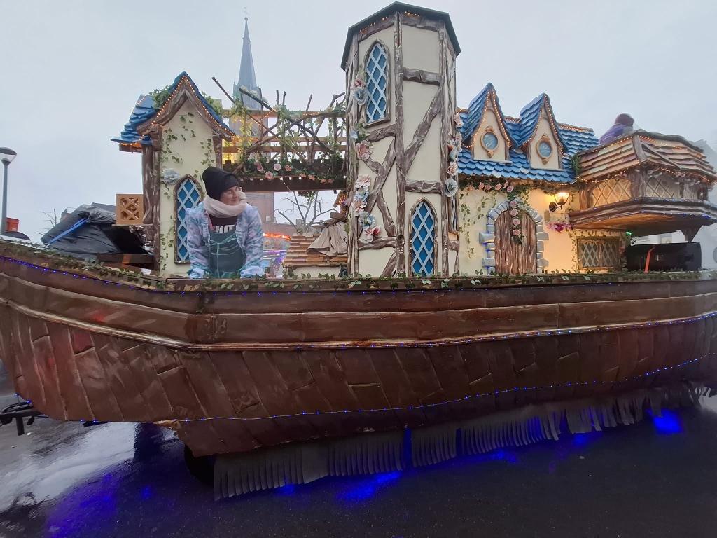 Carnaval wagen thema Disney/rapunzel, Ophalen, Gebruikt