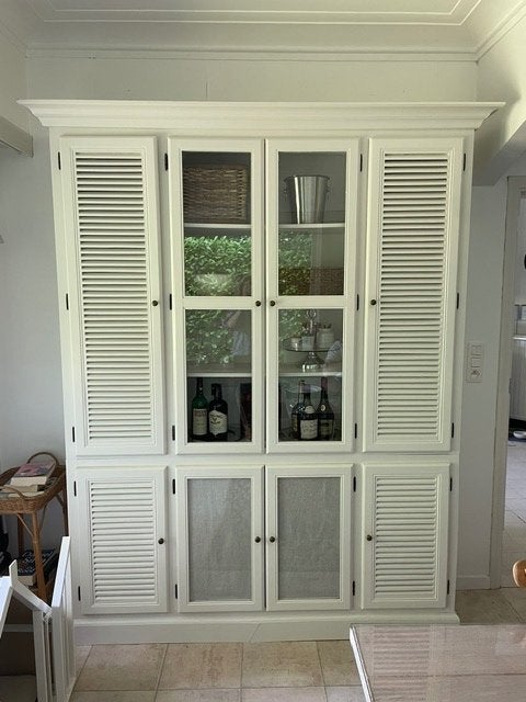 vitrinekast met shutters en glazen deuren, Maison & Meubles, Armoires | Buffets, Utilisé, 200 cm ou plus, 150 à 200 cm, 25 à 50 cm