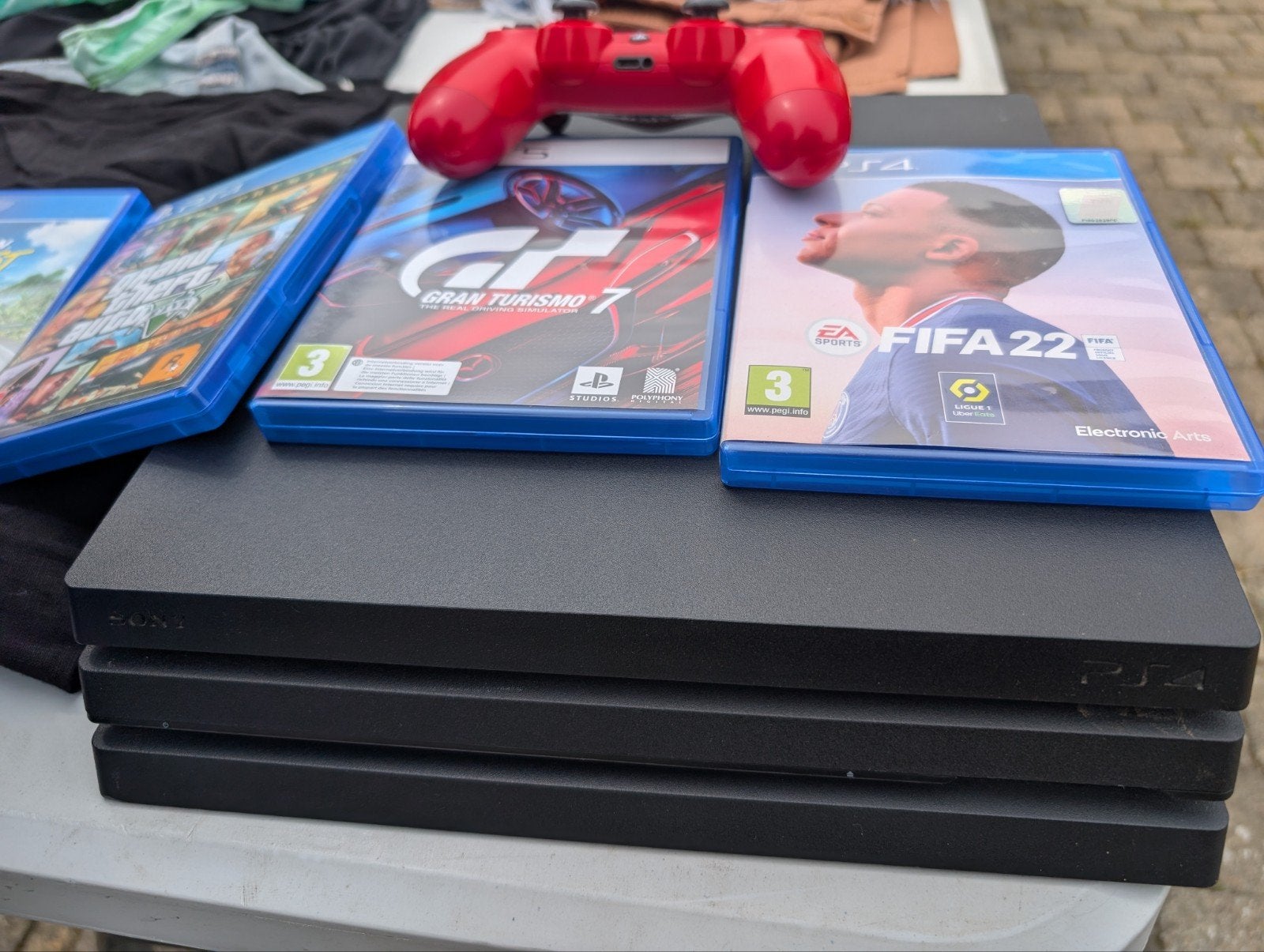 À vendre – PlayStation 4  1 To + 4 jeux, Enlèvement, Slim