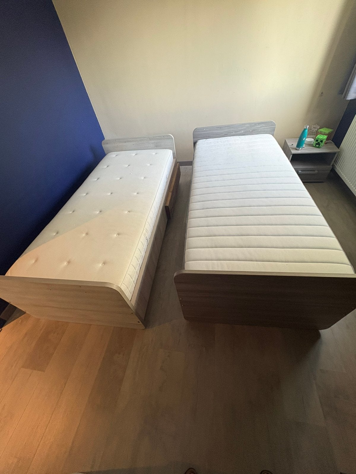 2x Lits 70x200 avec matelas, Enlèvement, Comme neuf