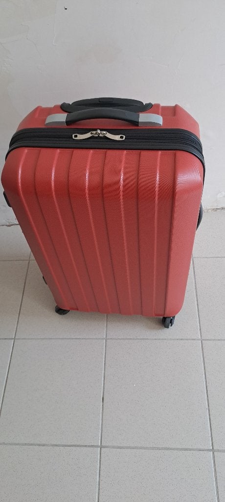 valise, Roulettes, Plastique dur, Moins de 35 cm, Comme neuf