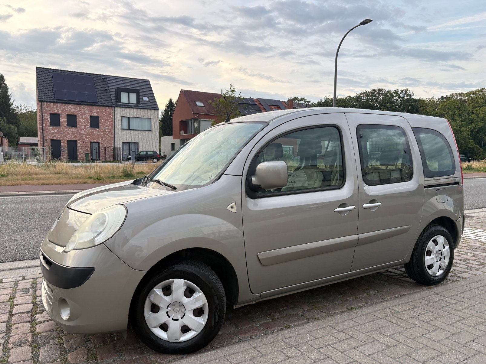 Renault Kangoo | 12 M Garantie | 98 Dkm | Benzine | 2011 |, Achat, Entreprise, Garantie prolongée, Boîte manuelle
