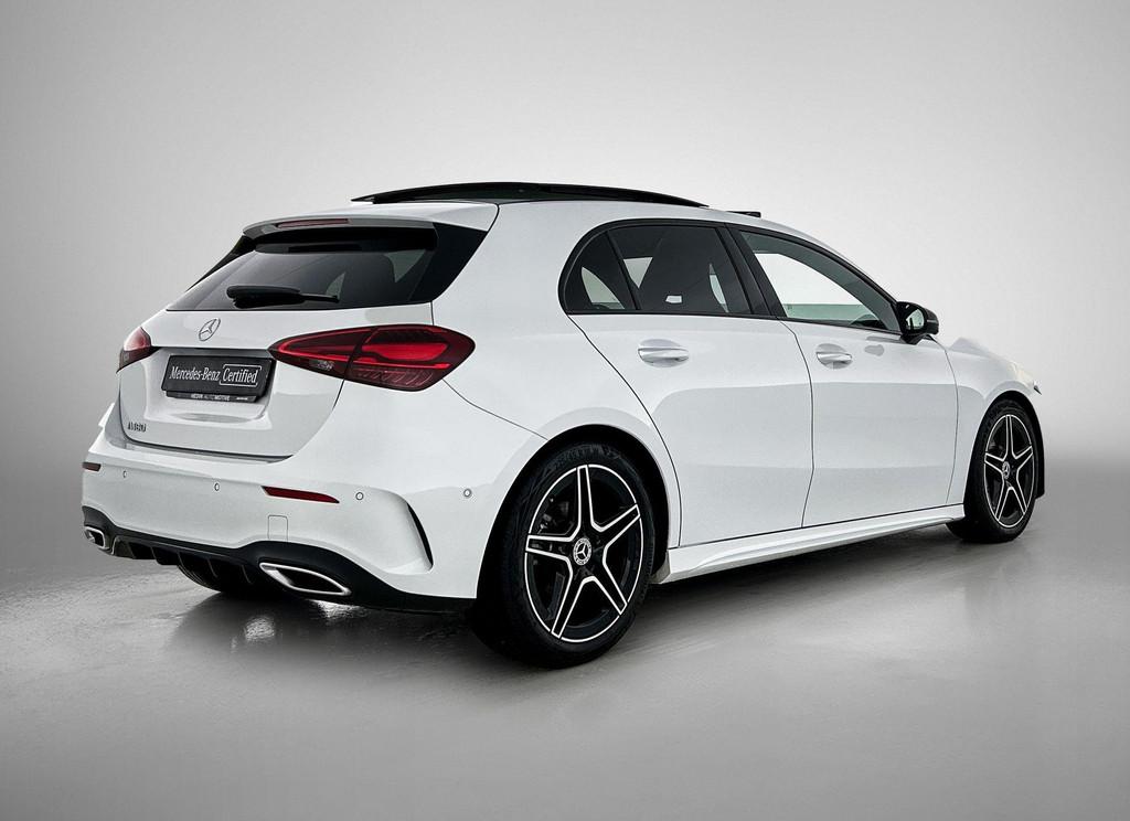 Mercedes-Benz A-klasse 180 Hatchback AMG Line | Panoramisch, Auto's, Stof, Gebruikt, 680 kg, 4 cilinders