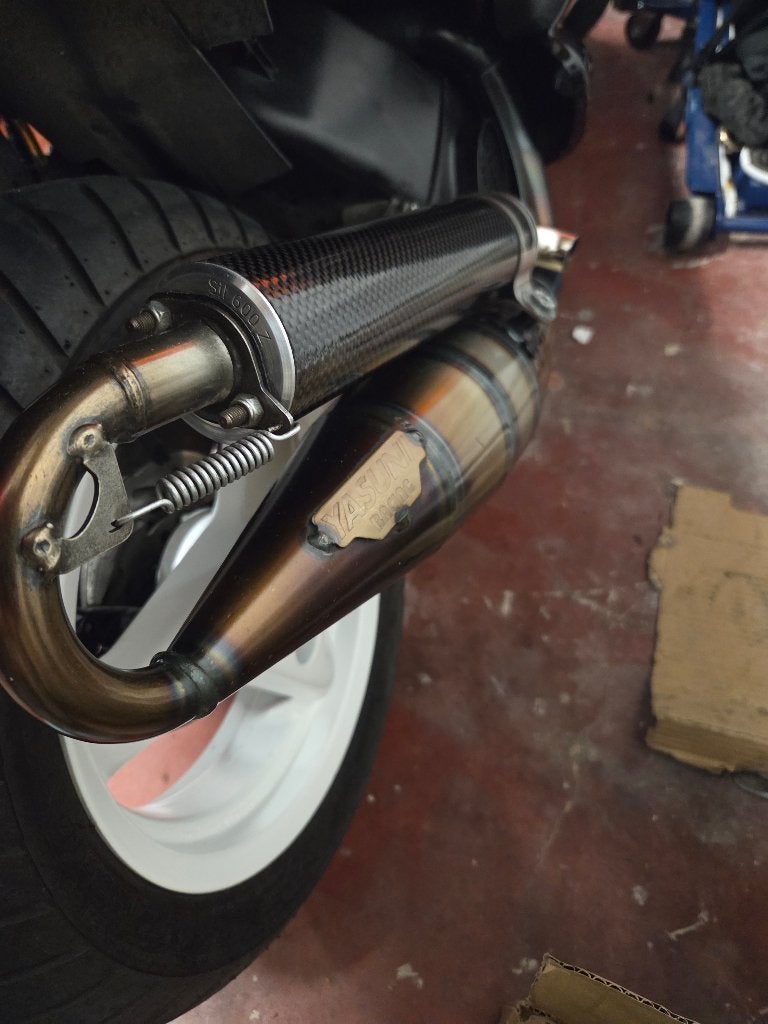 Echappement Yasuni R peugeot speedfight 2 100cc, Motoren, Onderdelen | Merk-onafhankelijk, Ophalen, Nieuw