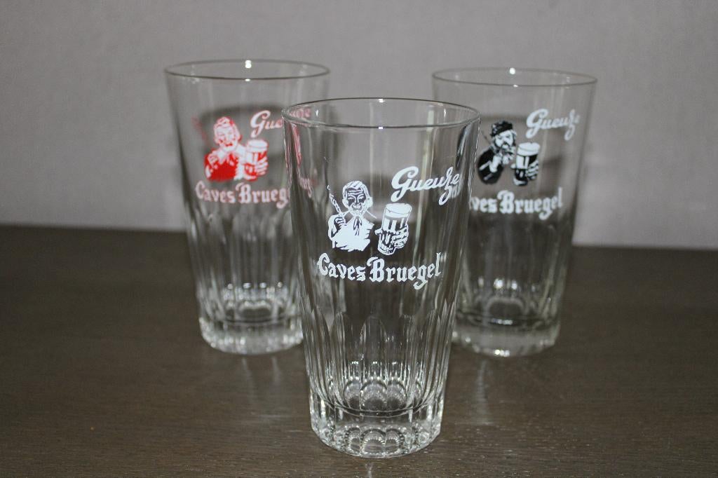 Oude Gueuze glazen "Caves Bruegel" 3 stuks verschillend., Ophalen of Verzenden, Zo goed als nieuw, Glas of Glazen, Overige merken