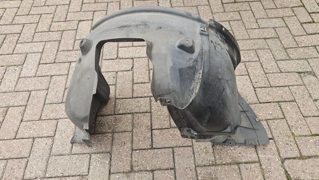 Binnenscherm modderkuip rechts BMW 1 serie E81 E87 E87 LCi 5, Auto-onderdelen, Gebruikt, -, Ophalen of Verzenden, Bumper