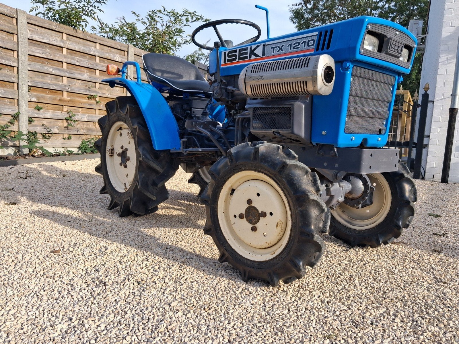 +++ STERKE ISEKI TX1210 4X4 +++, Enlèvement
