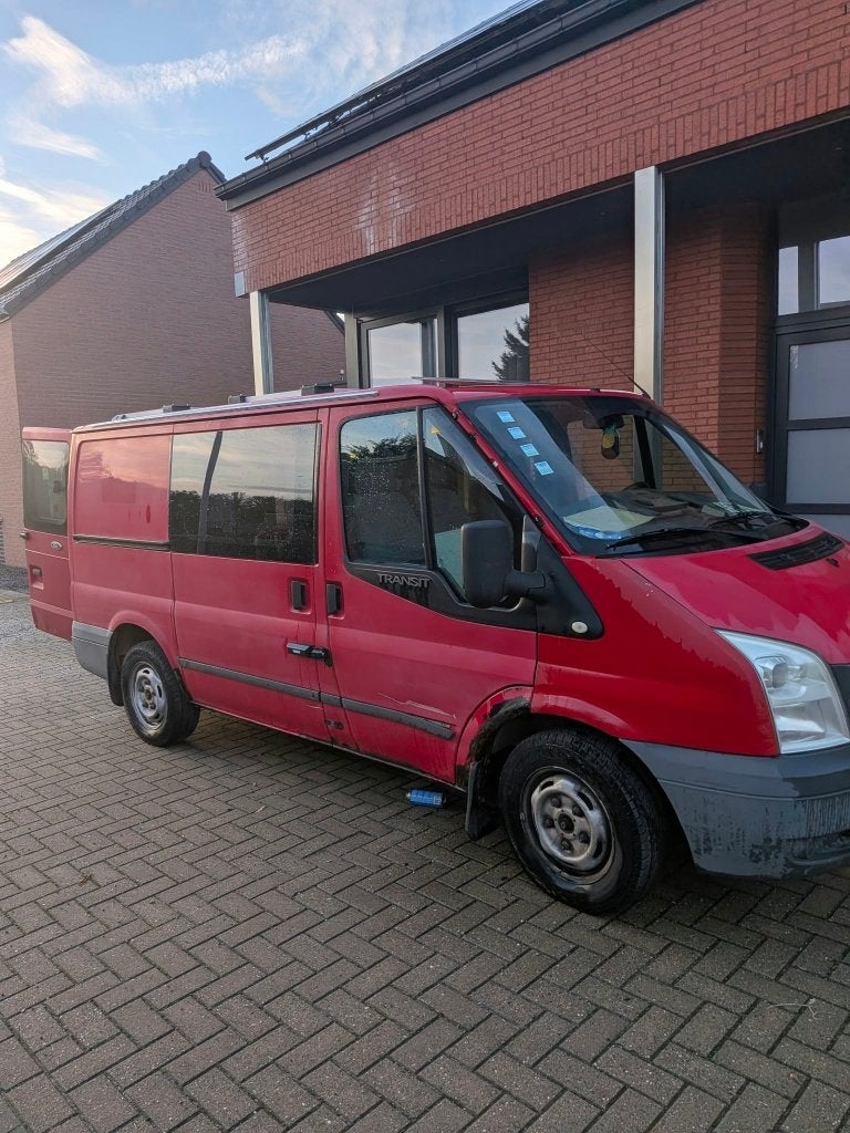 Ford Transit Mk6 2.2TCDi 190 000km, Autos, Rouge, Achat, 3 places, Boîte manuelle