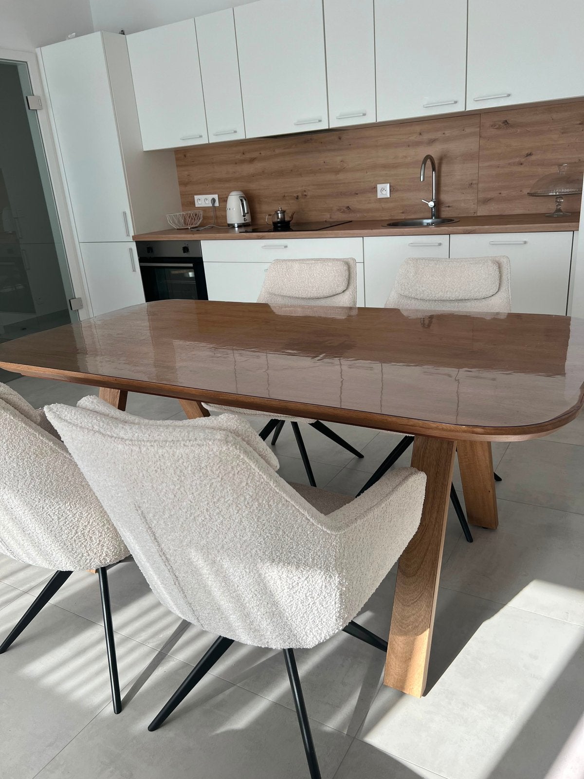 Table et chaise en tres bon etat, Enlèvement