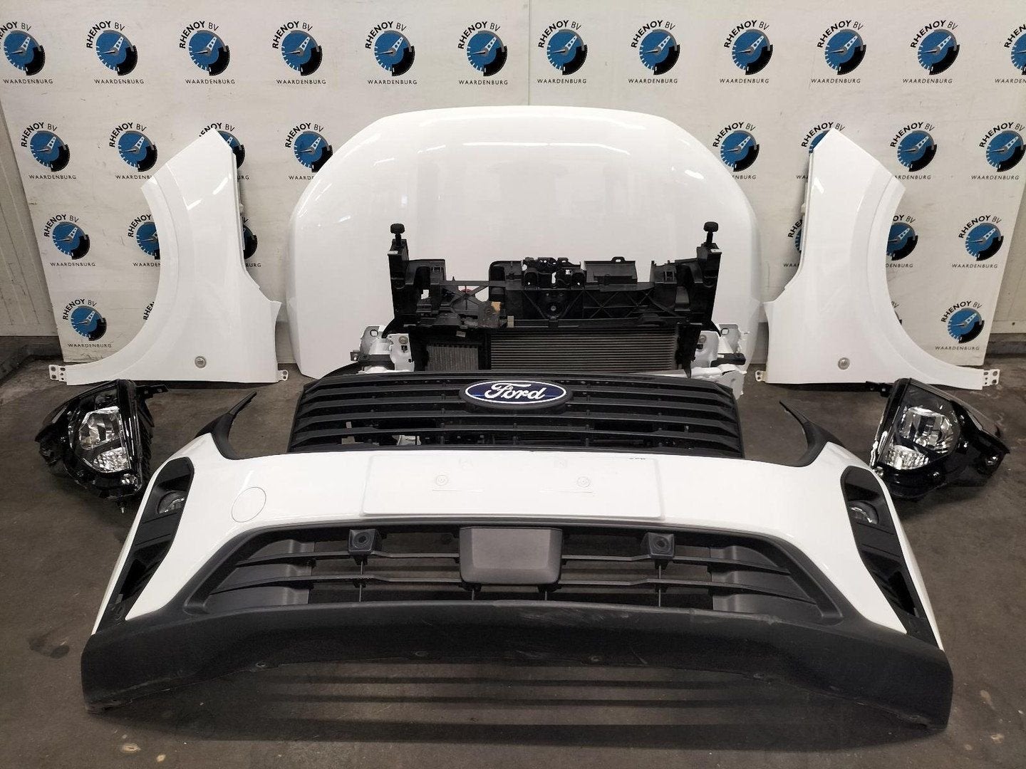 FORD TRANSIT COURIER VOORKOP COMPLEET 2024, Ophalen of Verzenden, Gebruikt, ARN erkend