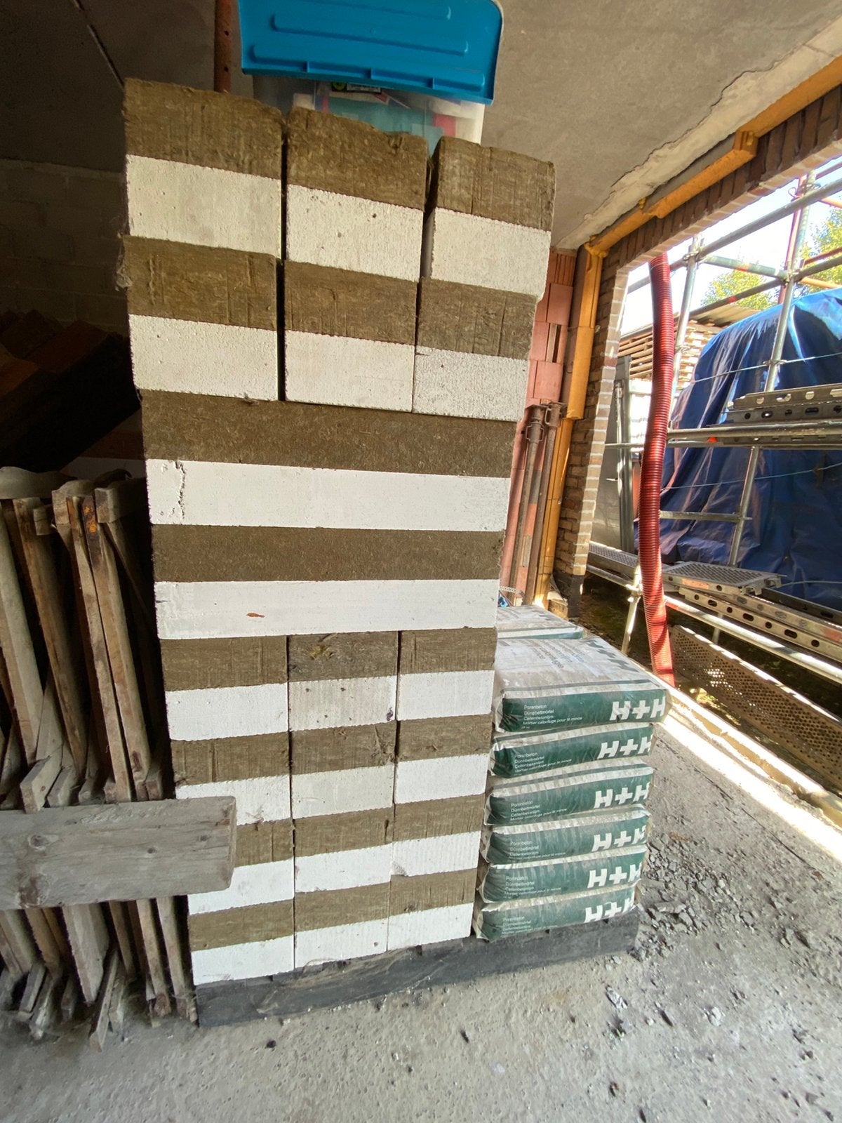 Isolation : thermoblocs de béton cellulaire avec isolant col, Enlèvement, Neuf