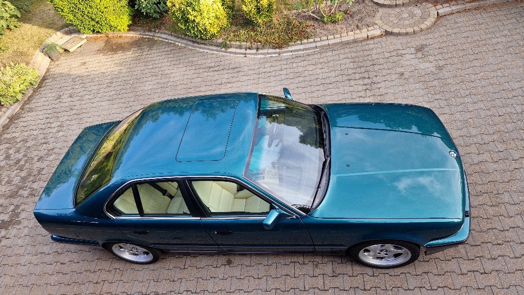 BMW M5 E34 3.8L (340 pk) – Zeldzaam Lagunengrün – 128.000 km, Autos, BMW, Cuir, 1643 kg, Boîte manuelle, 6 cylindres