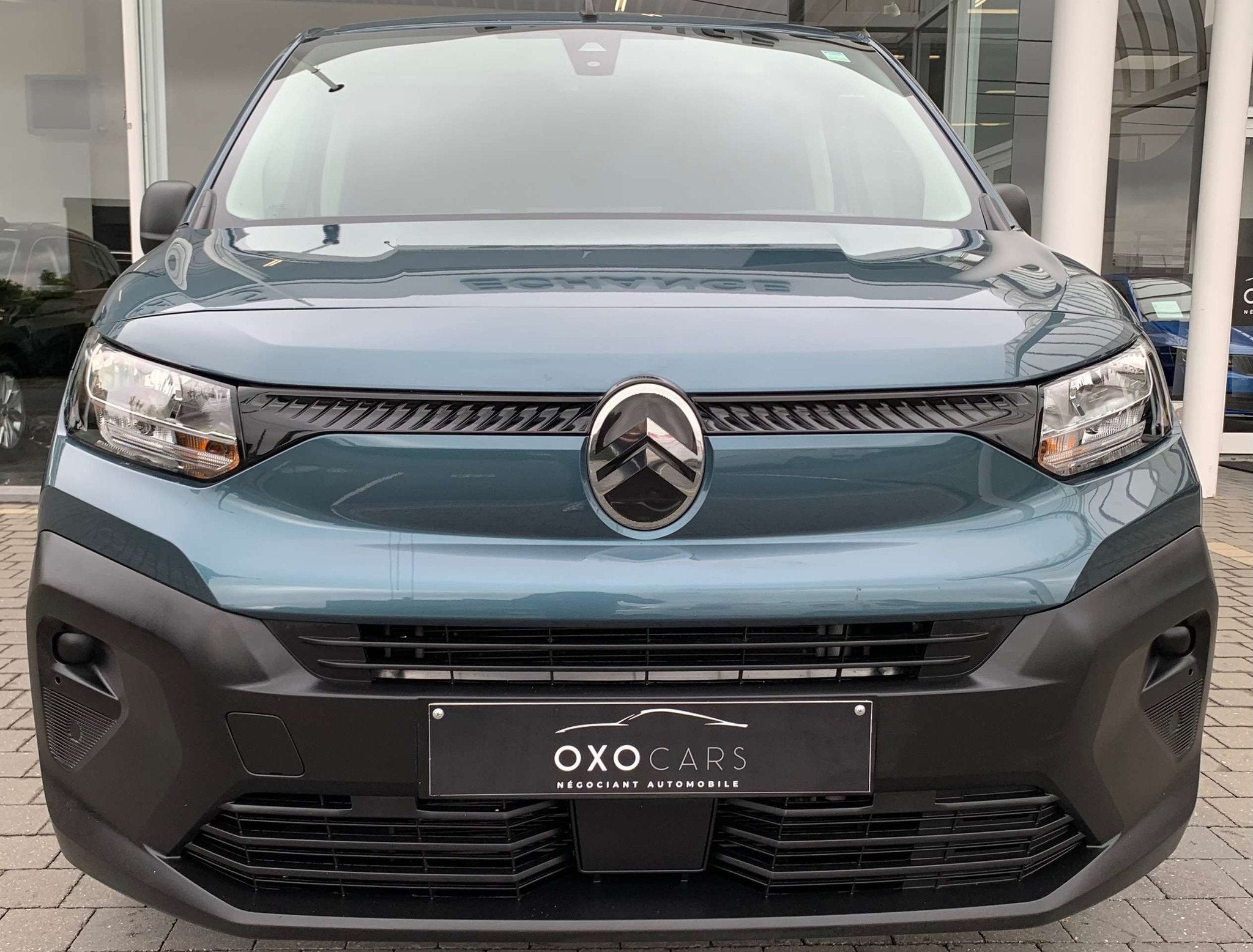 Citroën Berlingo 1.2i NEW MODÈLE 110CV / 3 Places / Grand, Auto's, Voorwielaandrijving, Stof, Gebruikt, Euro 6