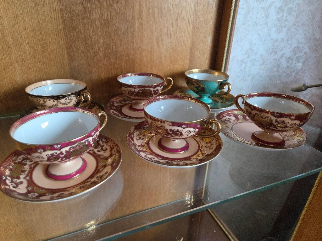 japanse Noritake porcelijne tassen, Ophalen
