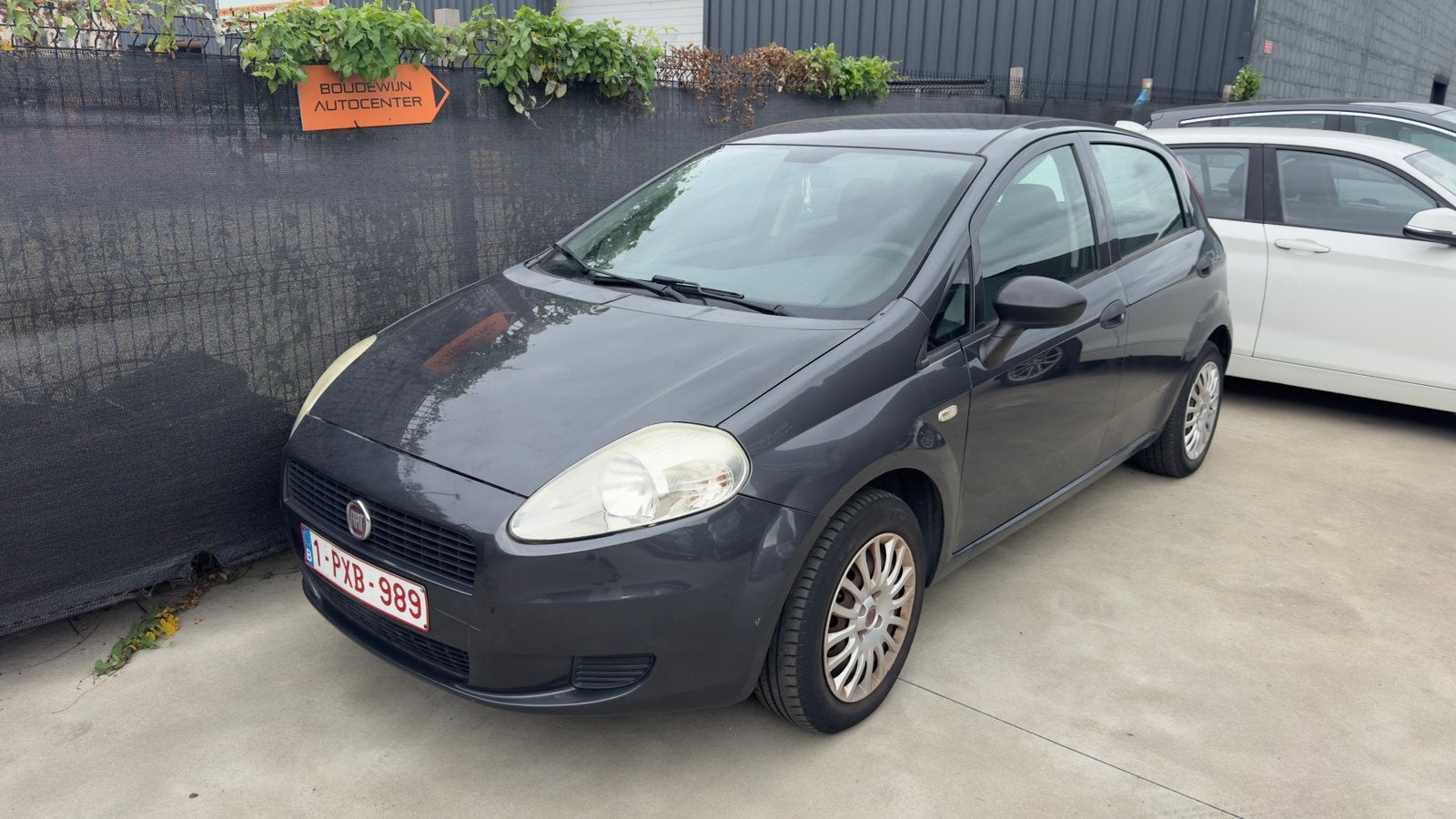Fiat Punto 1.2Benzine Versnellingprobleem R 2010 179.xxxkm, Voorwielaandrijving, Stof, Zwart, Handgeschakeld