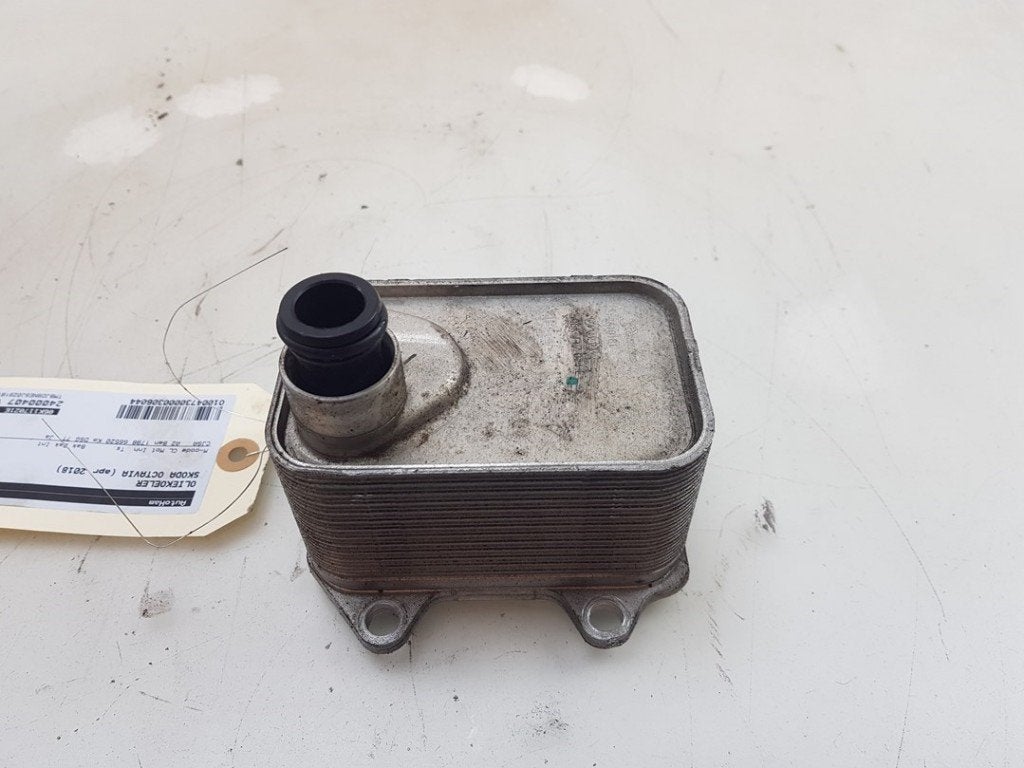 REFROIDISSEUR HUILE Skoda Octavia Combi (5EAC), Utilisé, Skoda