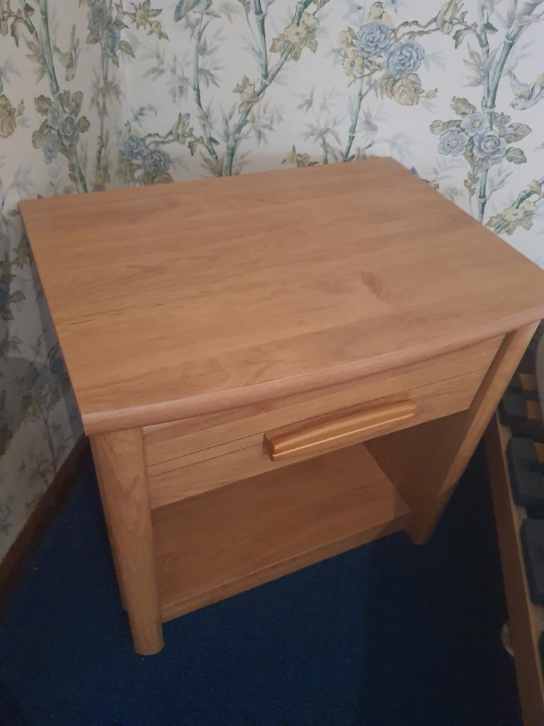 Table de chevet, Enlèvement