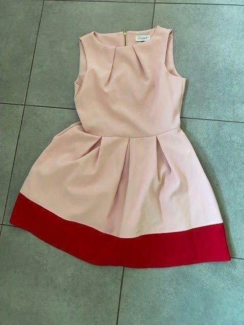 Mooie, zalmkleurige jurk maat 40  nieuwstaat, Vêtements | Femmes, Robes, Enlèvement ou Envoi, Comme neuf, Taille 38/40 (M), Autres couleurs
