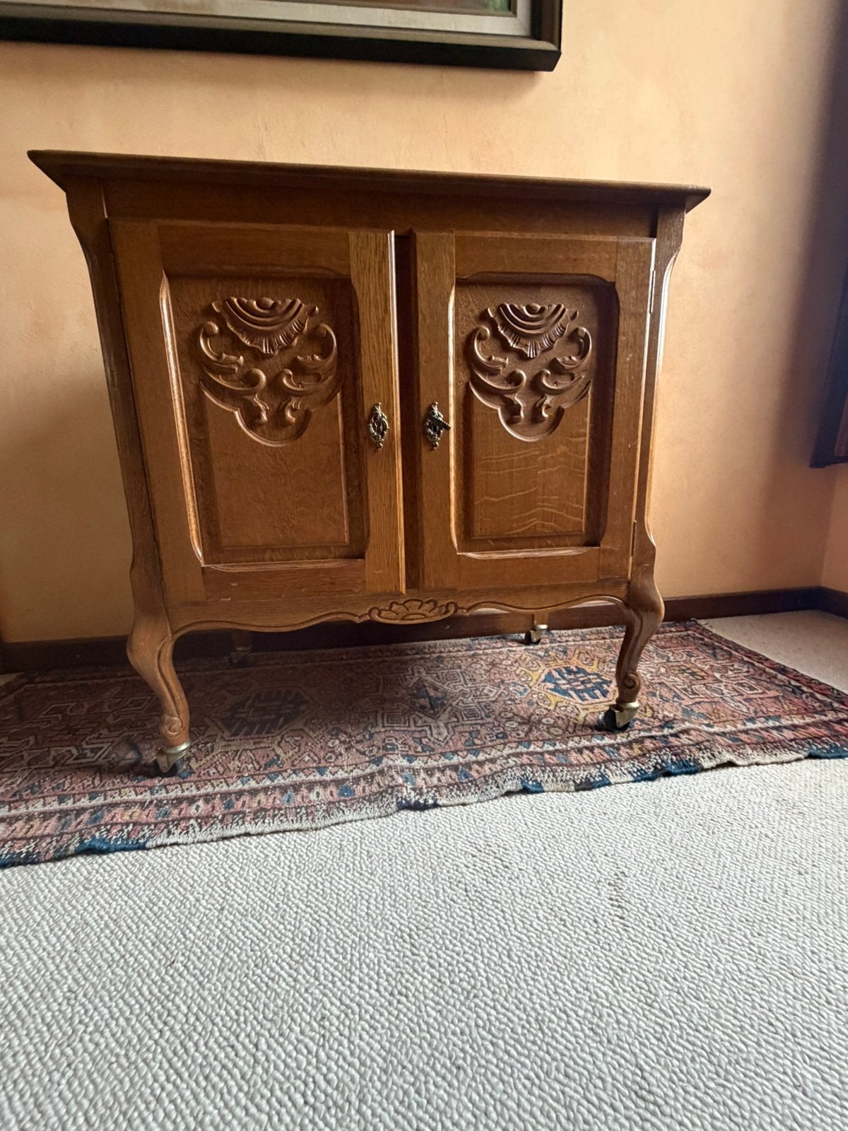 Kleinere houten kast, Ophalen, Met deur(en), 100 tot 150 cm, Zo goed als nieuw