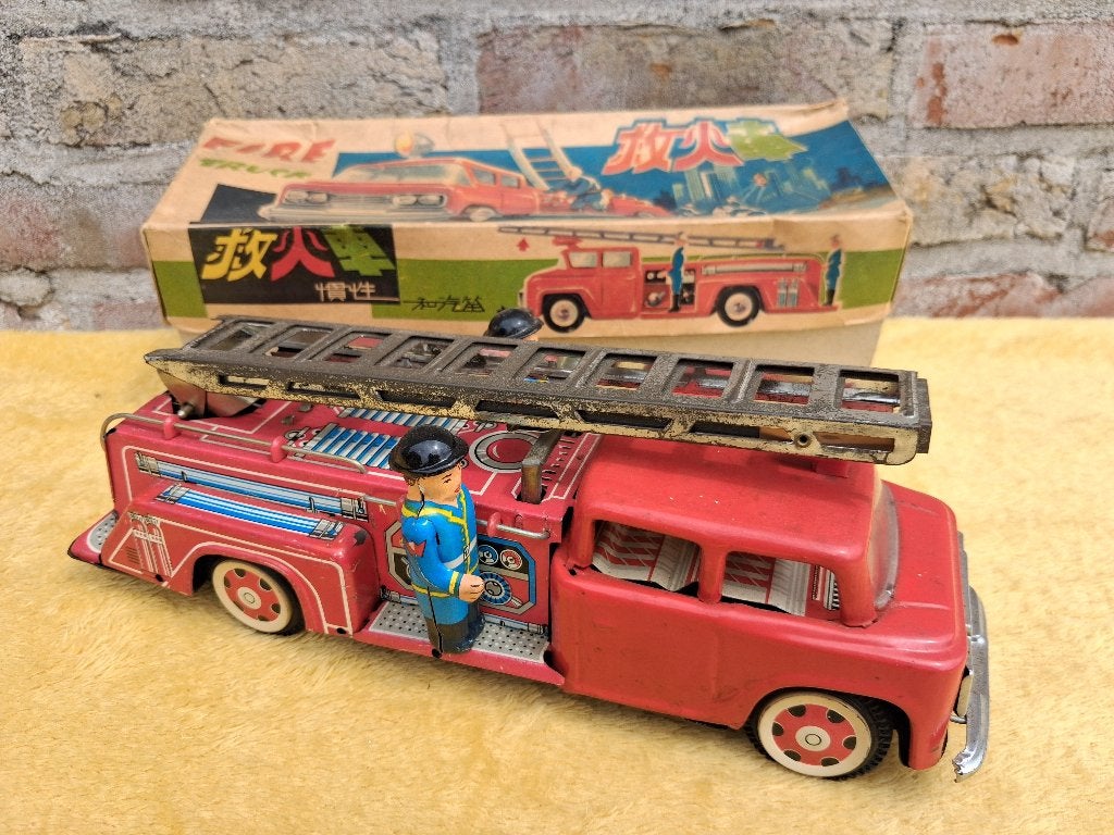 brandweerwagen in blik met orginele doos 26cm, Antiek en Kunst, Ophalen of Verzenden
