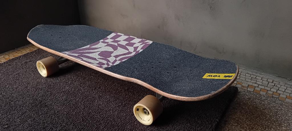 YOW ARICA 33″ x 10.5″ SurfSkate PURPLE, Sport en Fitness, Skateboarden, Ophalen, Zo goed als nieuw, Overige typen