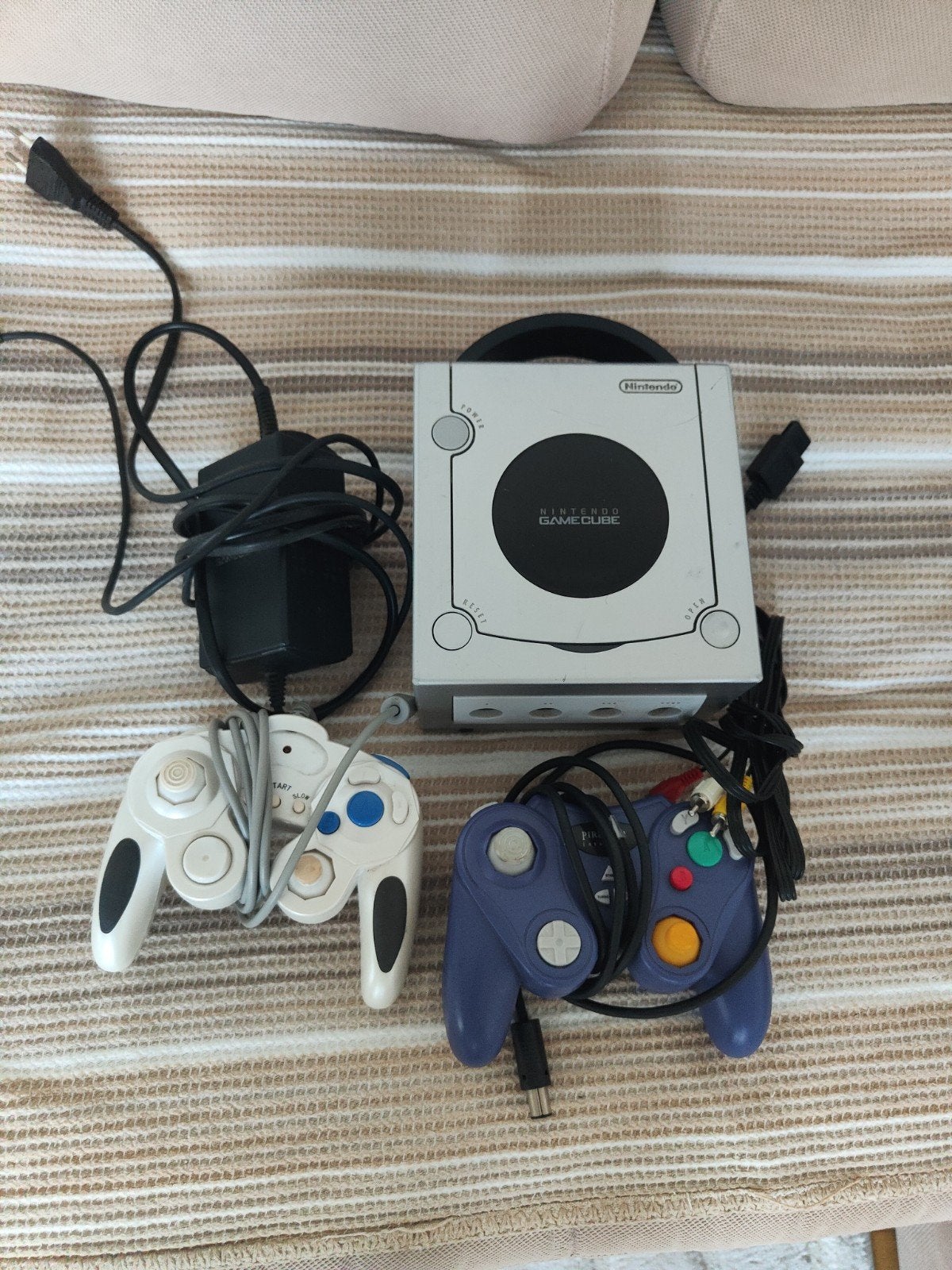 1 functionele grijze Nintendo Gamecube-console, Games en Spelcomputers, Spelcomputers | Nintendo GameCube, Ophalen of Verzenden