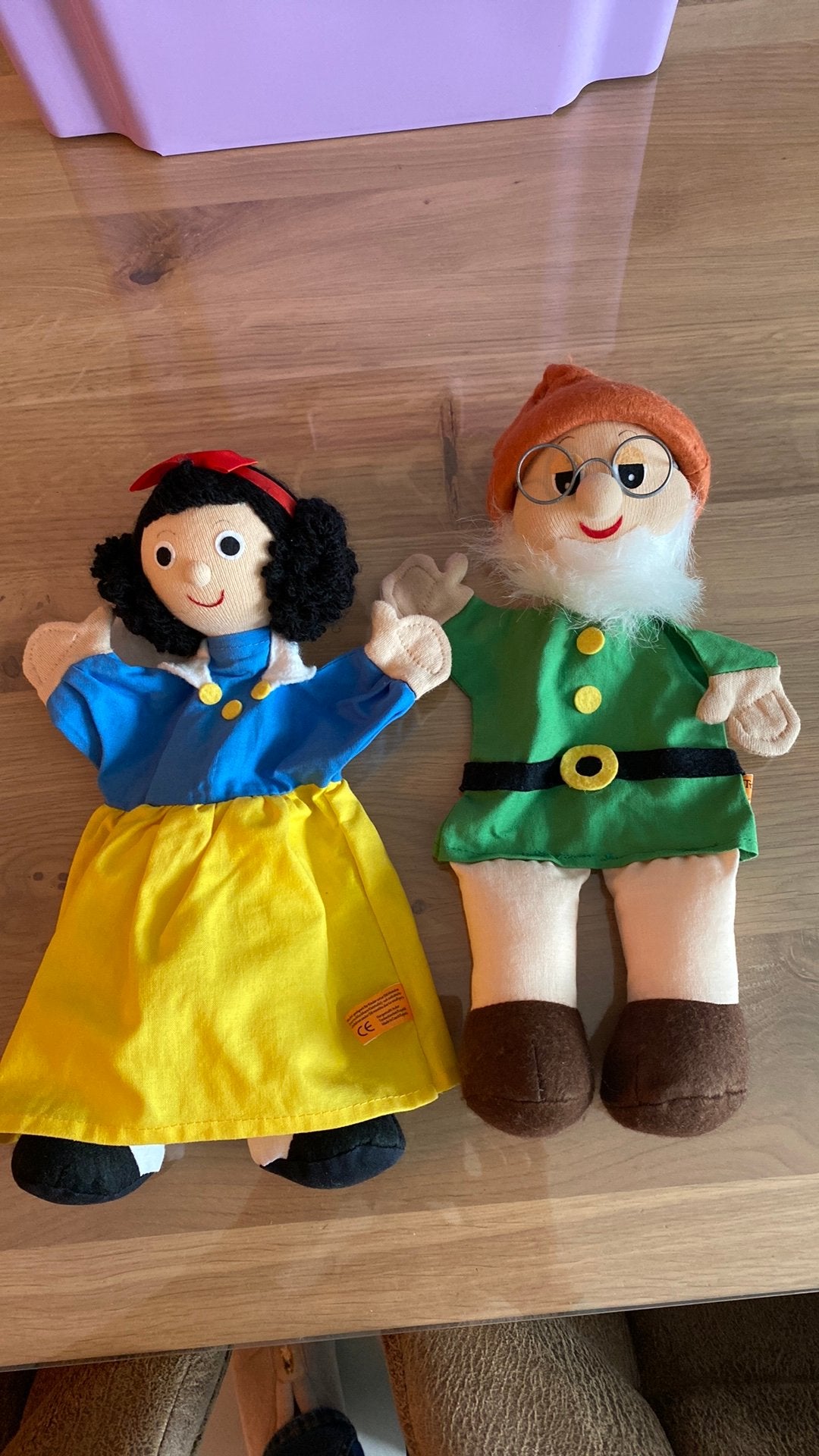 Handpoppen sneeuwwitje en dwerg, Ophalen, Zo goed als nieuw