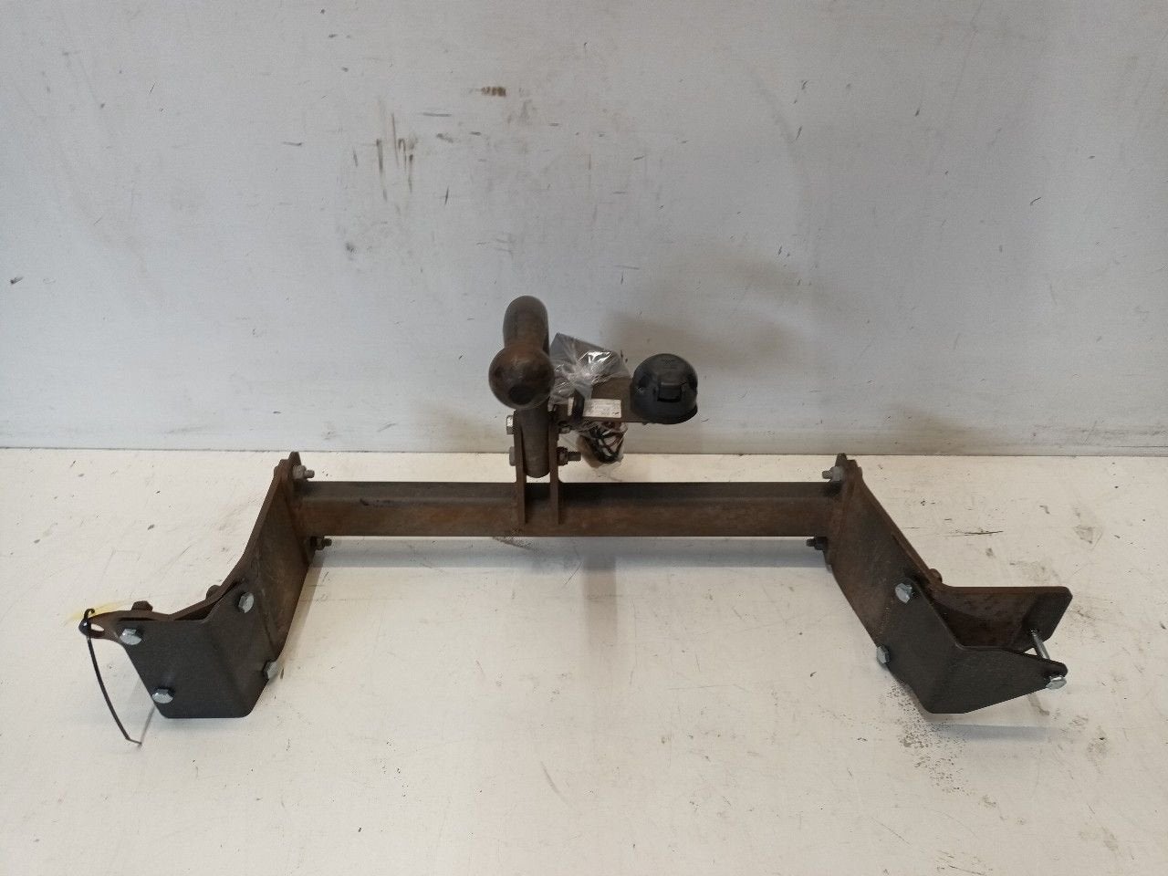 Trekhaak Suzuki Ignis, Van der Ven Autorecycling B.V., Herkomst onderdeel bekend, Onderdelen@venauto.nl, Ettenseweg 76, 4706 PB Roosendaal, The Netherlands