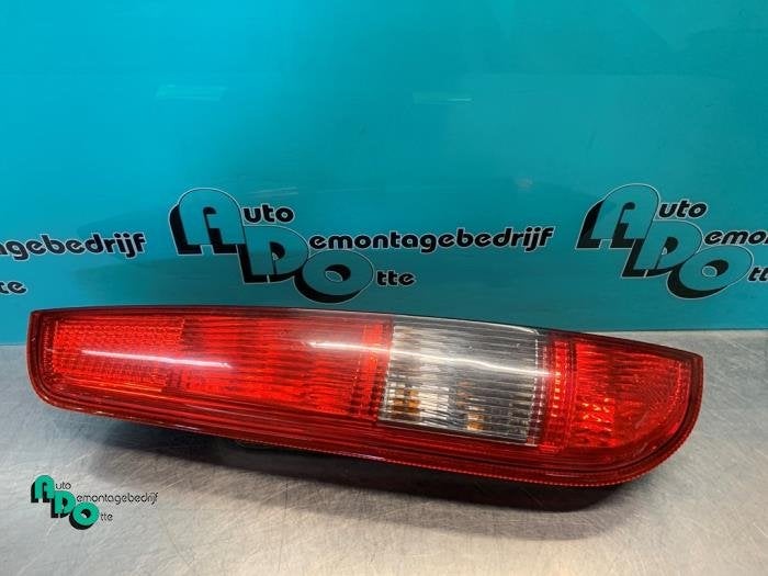 Feu arrière gauche d'un Ford Focus (Focus 04-), -, 3 mois de garantie, -, -