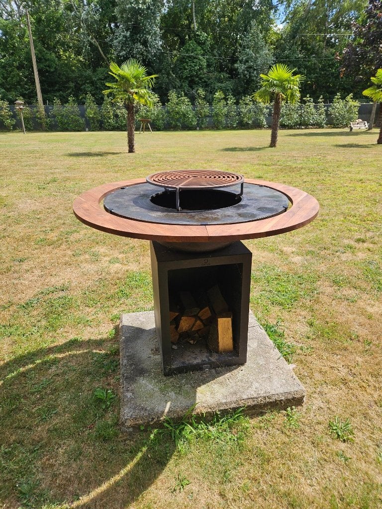 OFYR  100   BBQ, Tuin en Terras, Ophalen, Zo goed als nieuw, Ofyer, Met accessoires