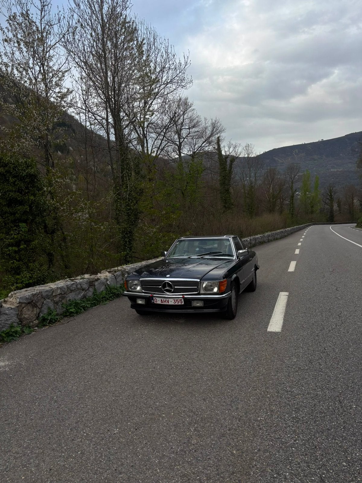 Mercedes 300 sl /88, Automaat, Achterwielaandrijving, Beige, Leder
