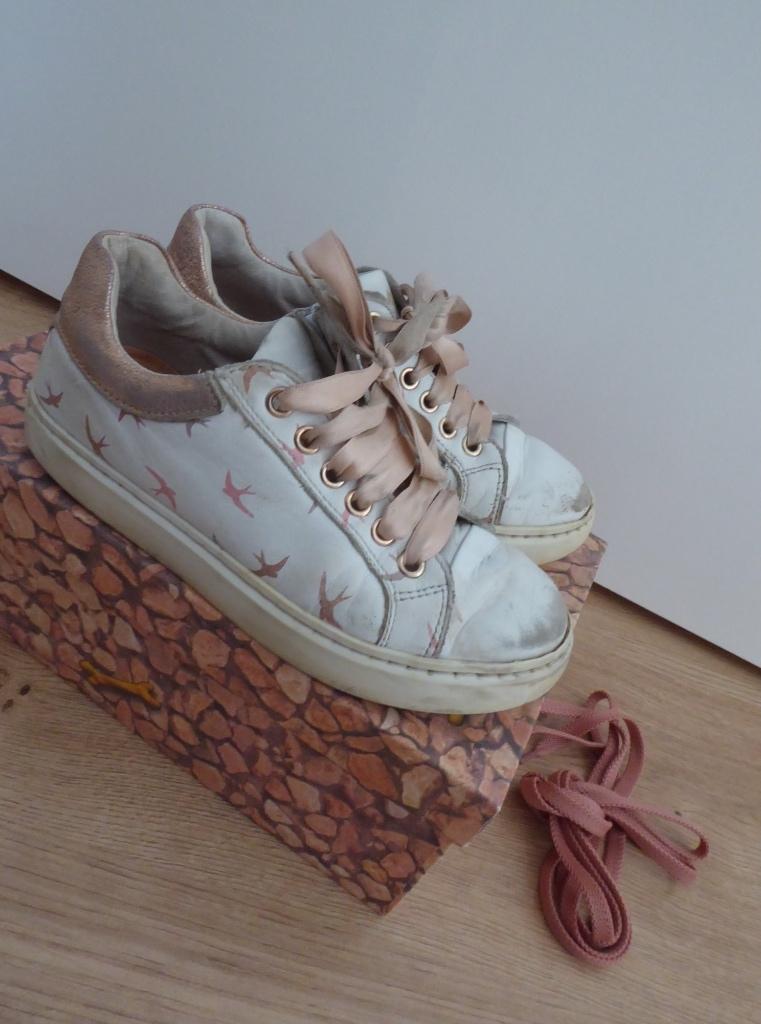 STONES & BONES, witte sneaker maat 31, Gebruikt, Meisje, Schoenen, Ophalen of Verzenden