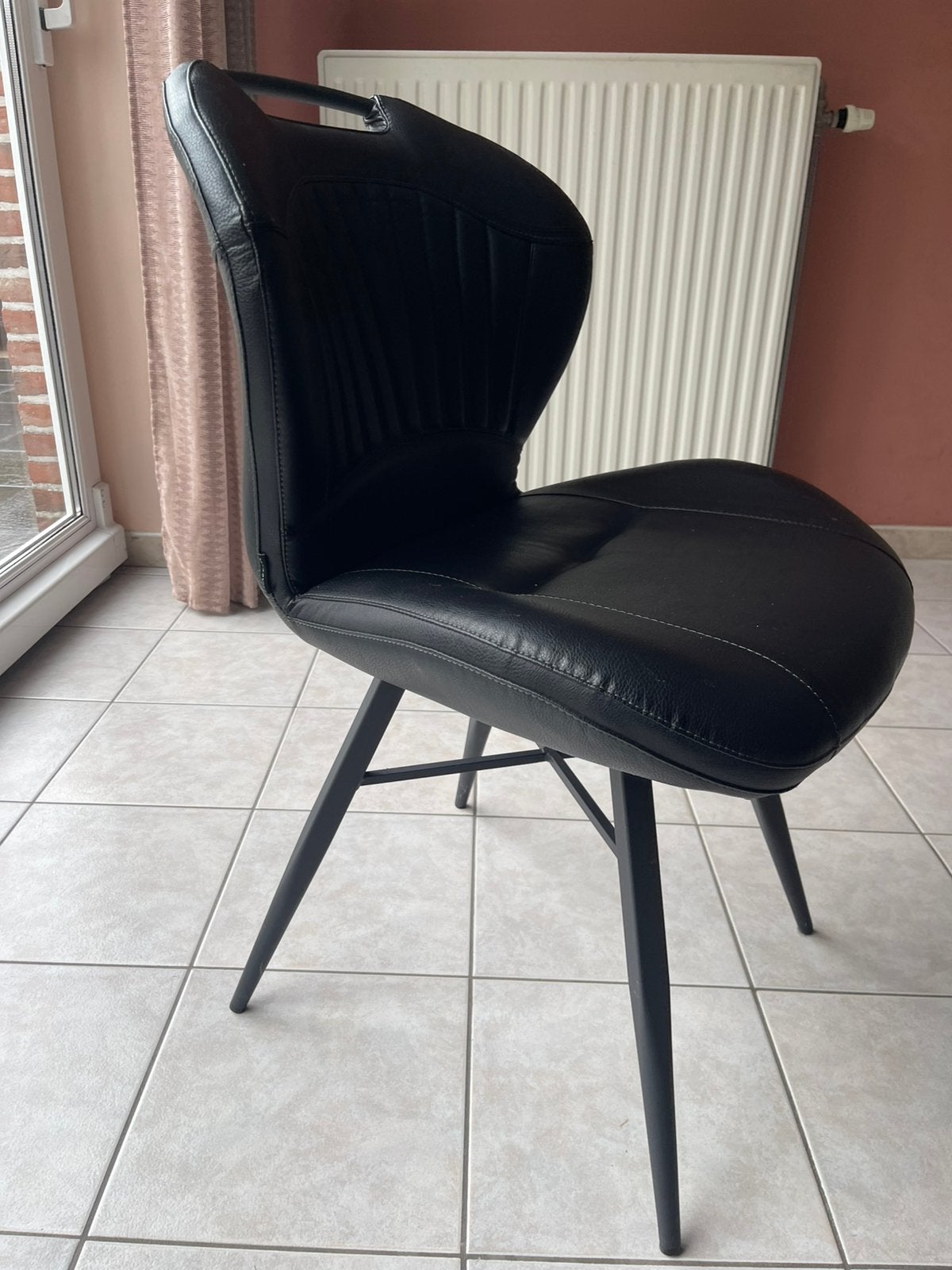 4 zwarte stoelen, Huis en Inrichting, Ophalen, Zo goed als nieuw