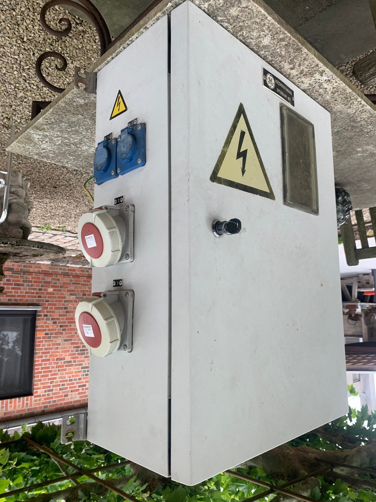 Werfkast elektriciteit., Ophalen, Gebruikt