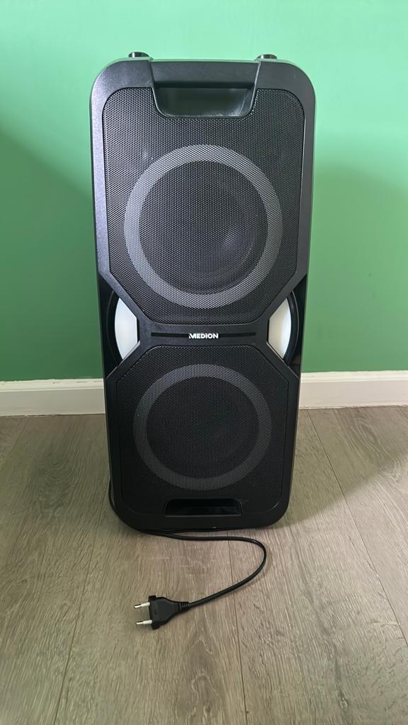 Medion muziek box, Ophalen, Zo goed als nieuw, Luidspreker(s)