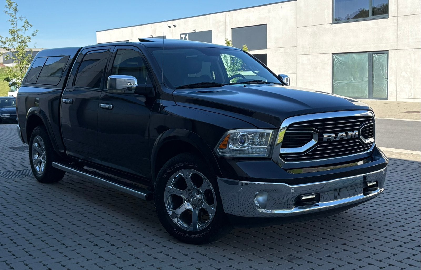 DODGE RAM 5.7i V8 LARAMIE  échange possible, Cuir, Euro 6, Entretenue par le concessionnaire, Noir
