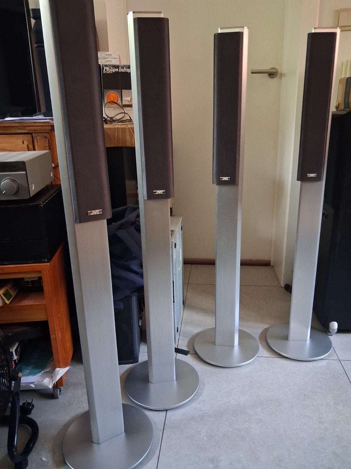 satelliet speakers JVC 100 Watt 4 stuks, Enlèvement, Comme neuf, 70 watts ou plus, JVC
