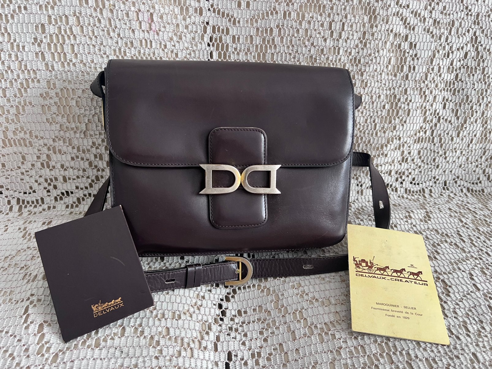 DELVAUX tas Burgundy model bruin leer, Ophalen of Verzenden, Zo goed als nieuw, Bruin, Leer